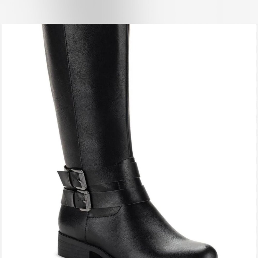 BRAND NEW IN BOX LEATHER BOOTS IN SIZE 7